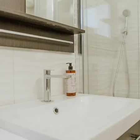 Yourbanflat Eremitani 公寓 *